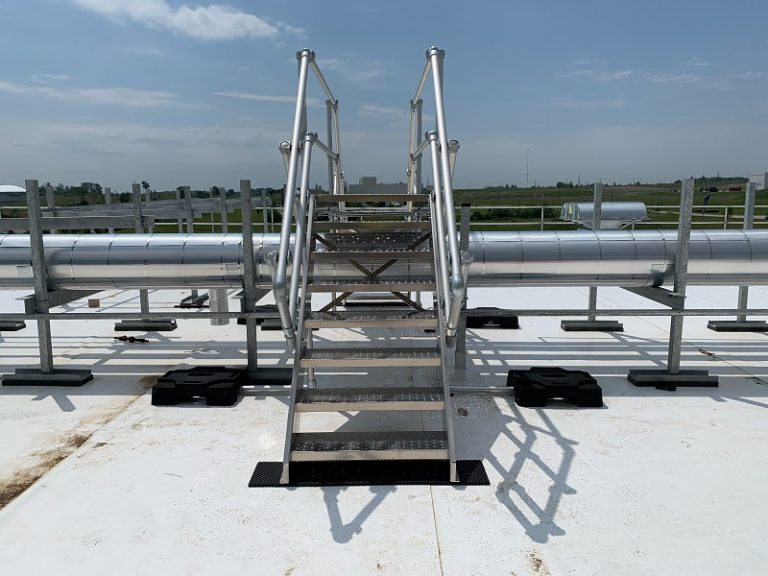 A crossover platform crossing above roof tubing